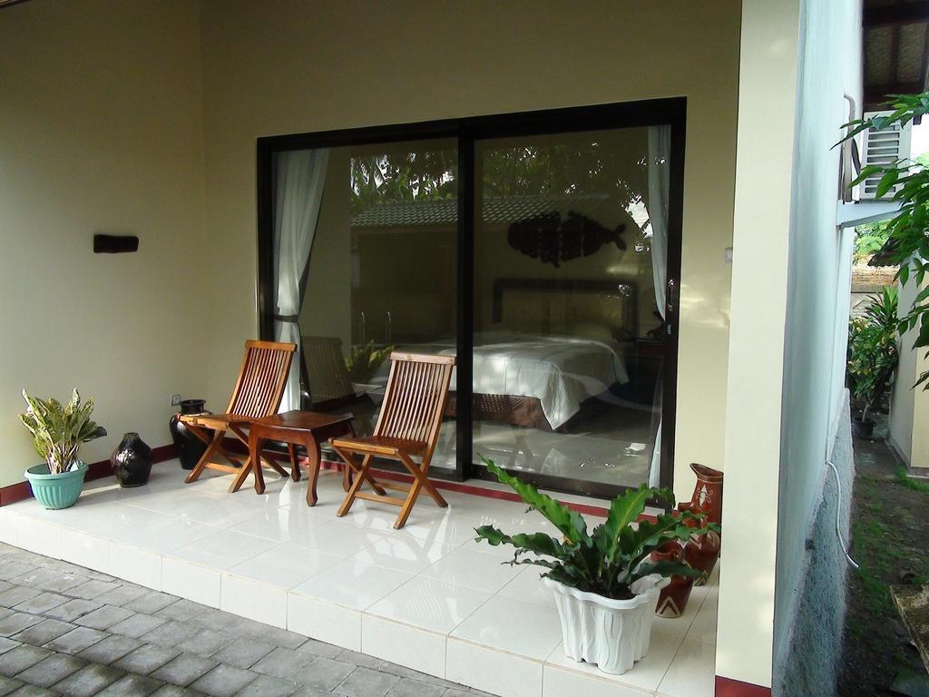 Villa Yukie Senggigi Montongbuwoh Pokoj fotografie