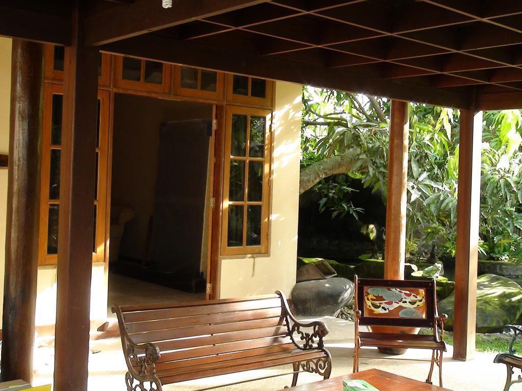 Villa Yukie Senggigi Montongbuwoh Pokoj fotografie