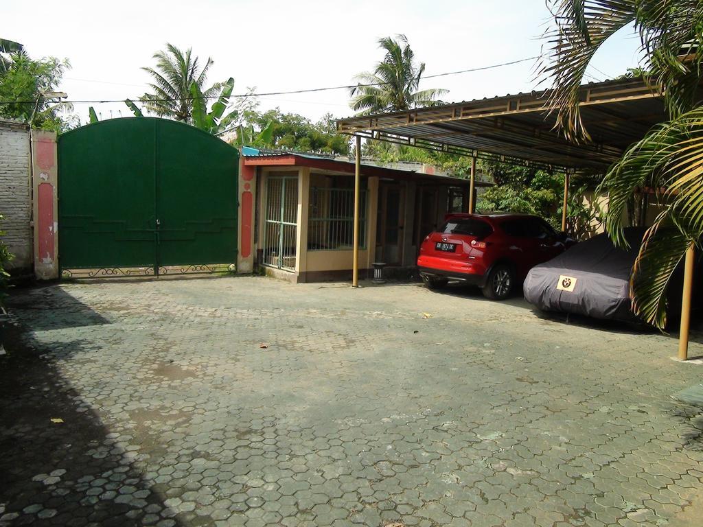Villa Yukie Senggigi Montongbuwoh Exteriér fotografie