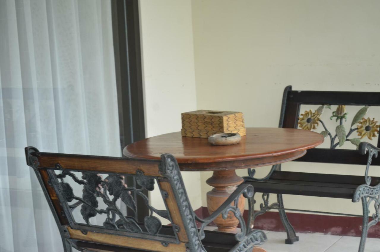 Villa Yukie Senggigi Montongbuwoh Exteriér fotografie