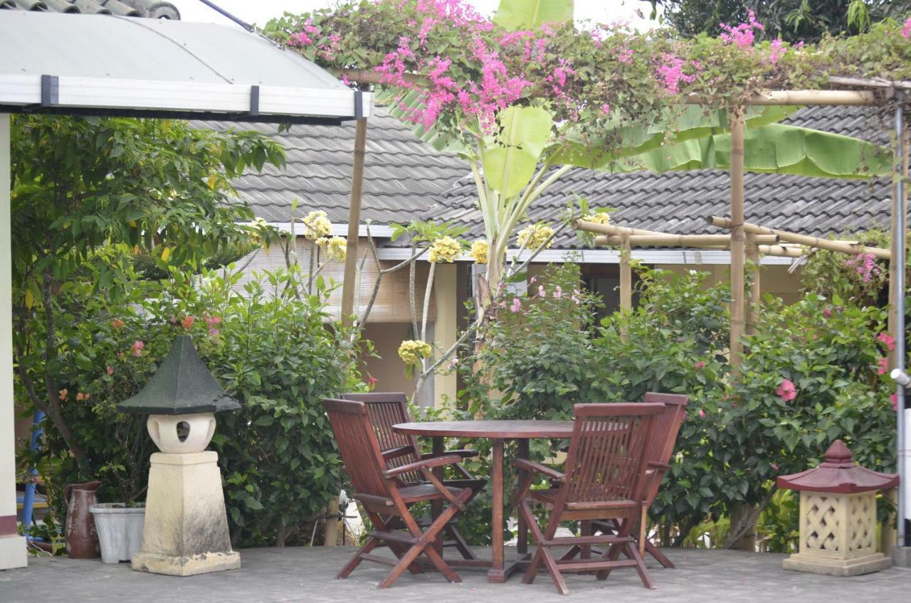Villa Yukie Senggigi Montongbuwoh Exteriér fotografie